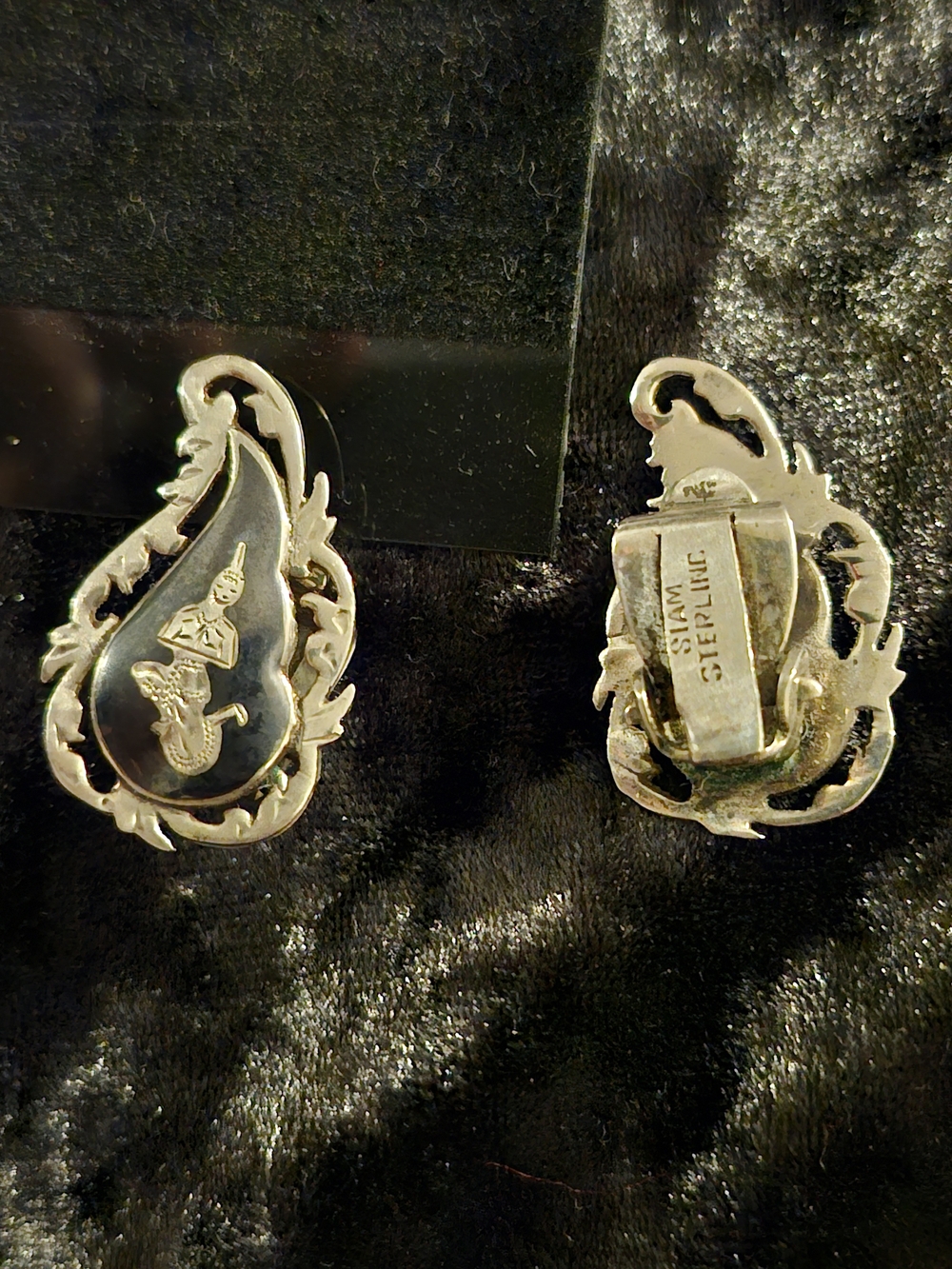 Vintage Siam Sterling Silver Niello Deity Clip-On Earrings Signed